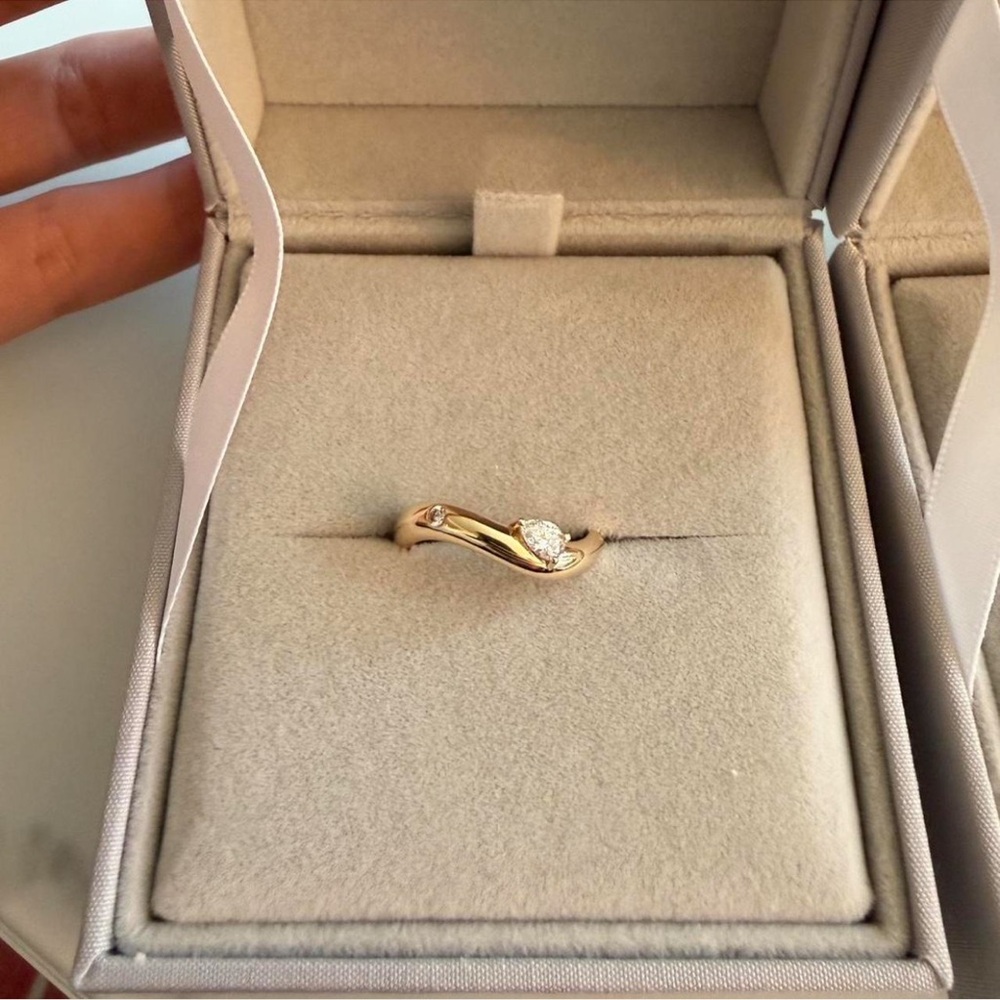 Elegant Gold and Silver Women's Ring Set - Picture 4 of 7